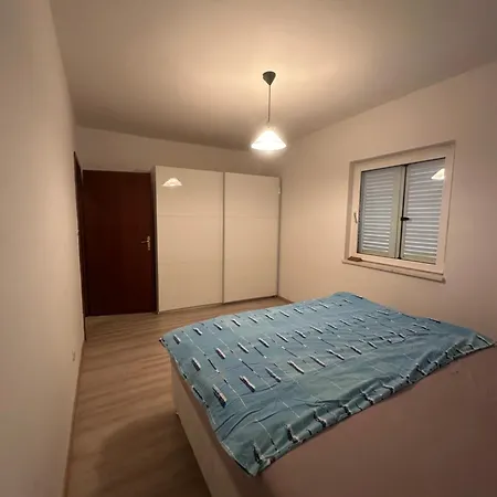 Laganini * Poljica (Trogir)